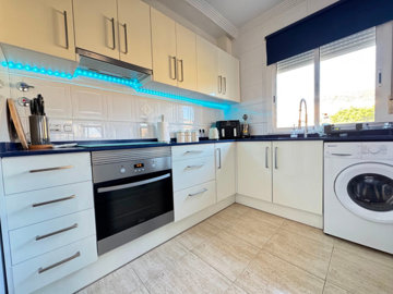 d42fa8b11a5f9b8146fbxlarge