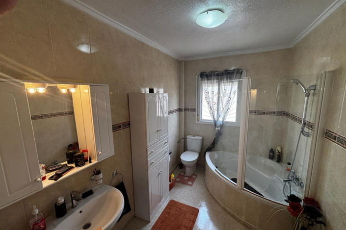 Image No.10-3 Bed Villa for sale