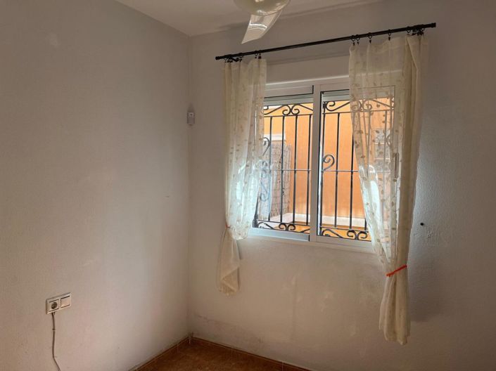 Image No.11-3 Bed Townhouse for sale