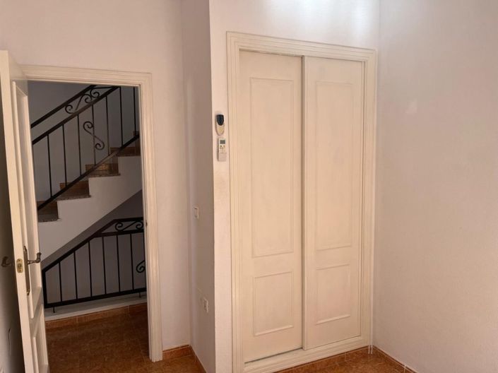 Image No.27-3 Bed Townhouse for sale