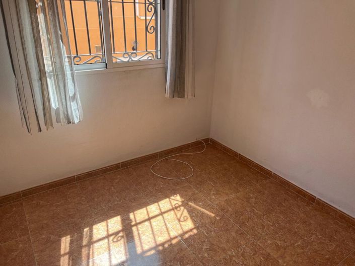 Image No.28-3 Bed Townhouse for sale