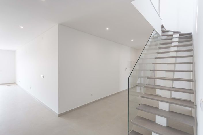 Image No.9-1 Bed Apartment for sale