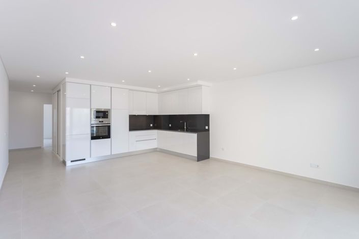 Image No.9-3 Bed Apartment for sale