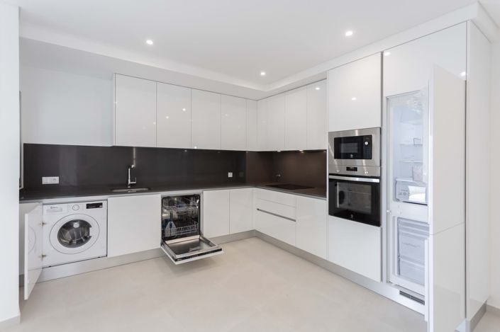 Image No.10-3 Bed Apartment for sale