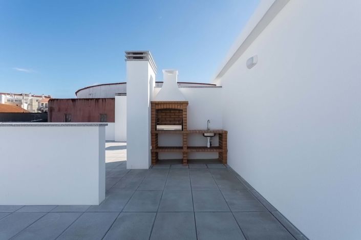 Image No.27-2 Bed Apartment for sale