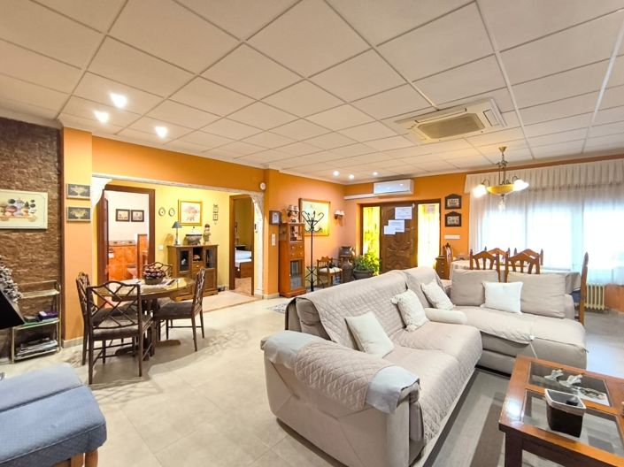 Image No.29-10 Bed Villa for sale