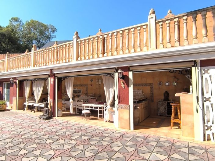 Image No.4-10 Bed Villa for sale