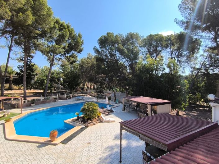 Image No.47-10 Bed Villa for sale