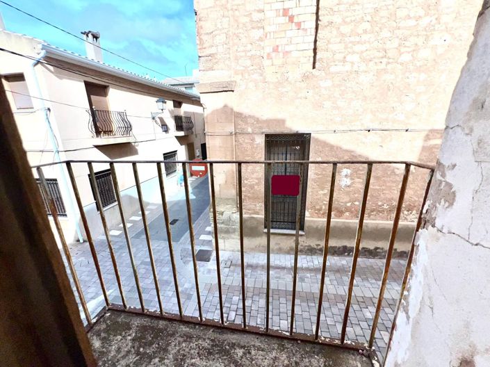 Image No.21-8 Bed Townhouse for sale