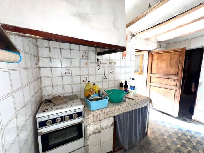 Image No.29-8 Bed Townhouse for sale