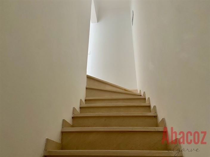 Image No.18-3 Bed Townhouse for sale