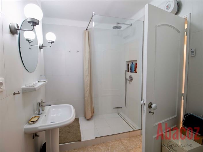 Image No.22-3 Bed Townhouse for sale