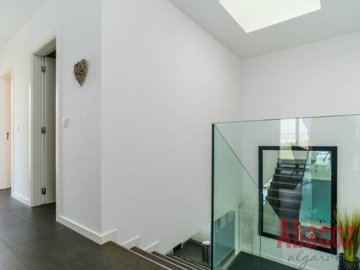 ide7058401-0000-0500-0000-000014073052