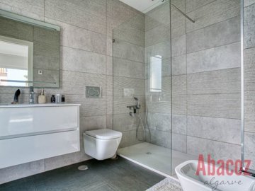 ide7058401-0000-0500-0000-00001407305d