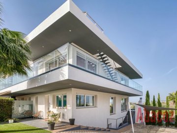 ide7058401-0000-0500-0000-000014073028