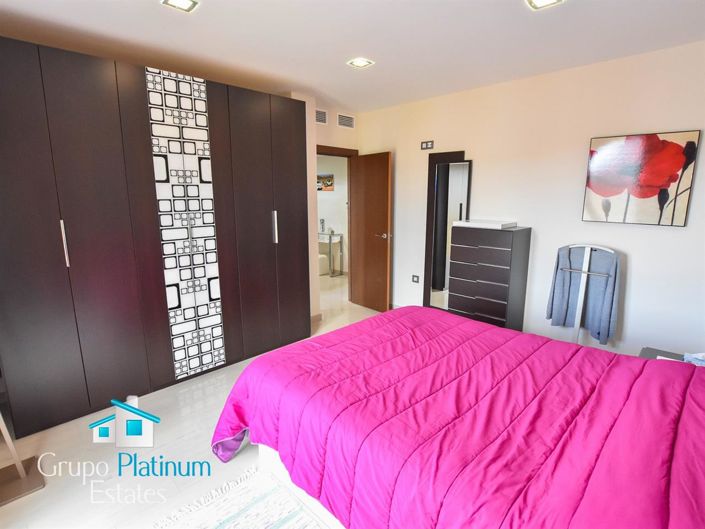 Image No.26-3 Bed Villa for sale