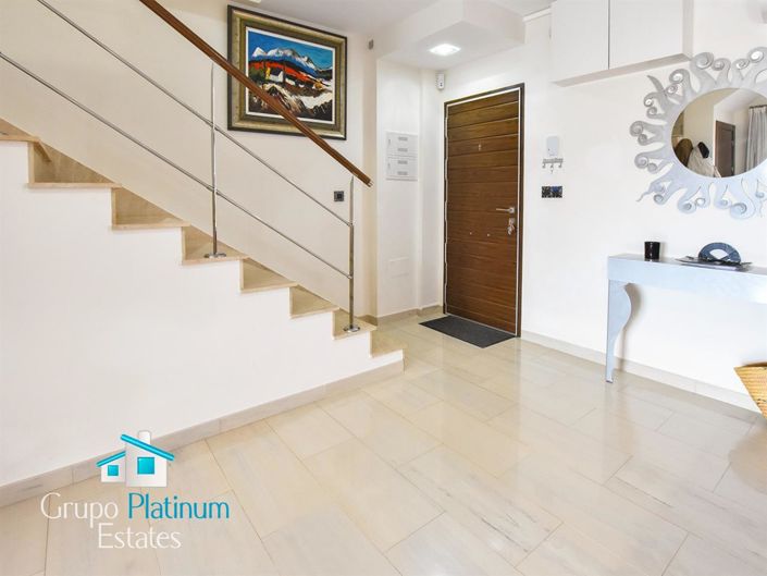 Image No.7-3 Bed Villa for sale