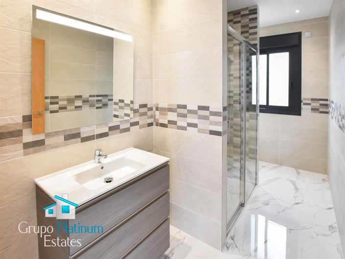 Image No.13-3 Bed Villa for sale