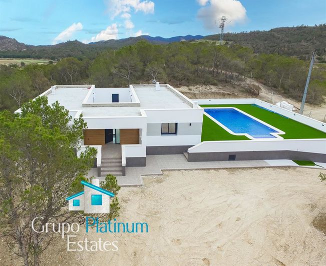 Image No.2-3 Bed Villa for sale