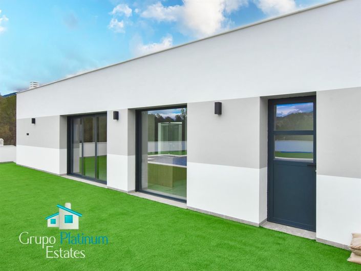 Image No.21-3 Bed Villa for sale