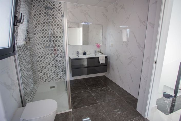 Image No.7-3 Bed Villa for sale