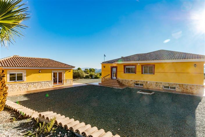 Image No.3-4 Bed Villa for sale