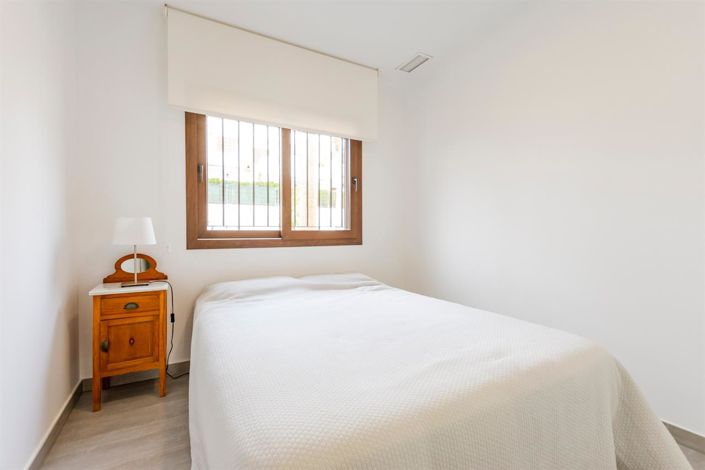 Image No.23-2 Bed Apartment for sale