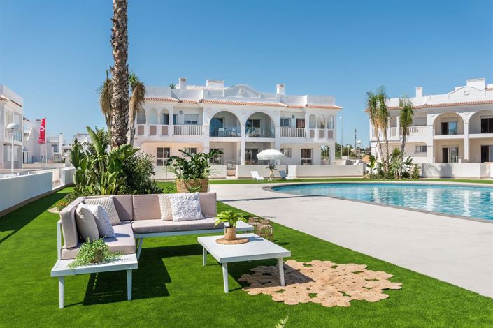 Image No.20-3 Bed Property for sale