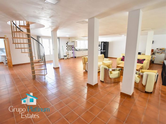 Image No.26-5 Bed Villa for sale