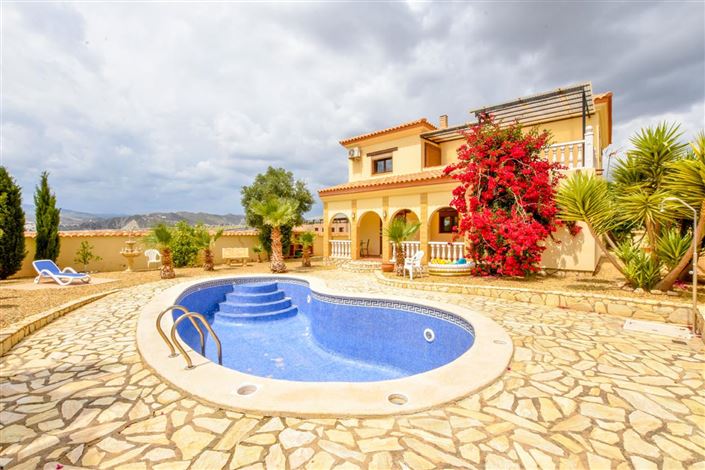 Image No.3-3 Bed Villa for sale