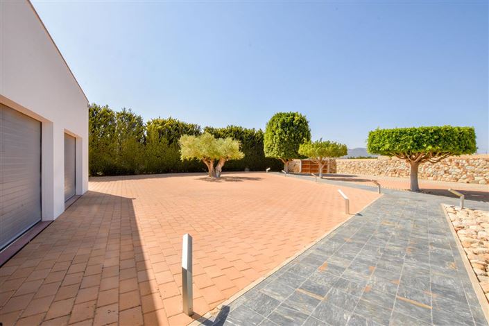 Image No.17-3 Bed Villa for sale