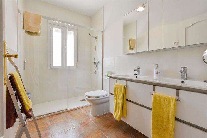 Image No.11-Propriété de 4 chambres à vendre à Calabardina