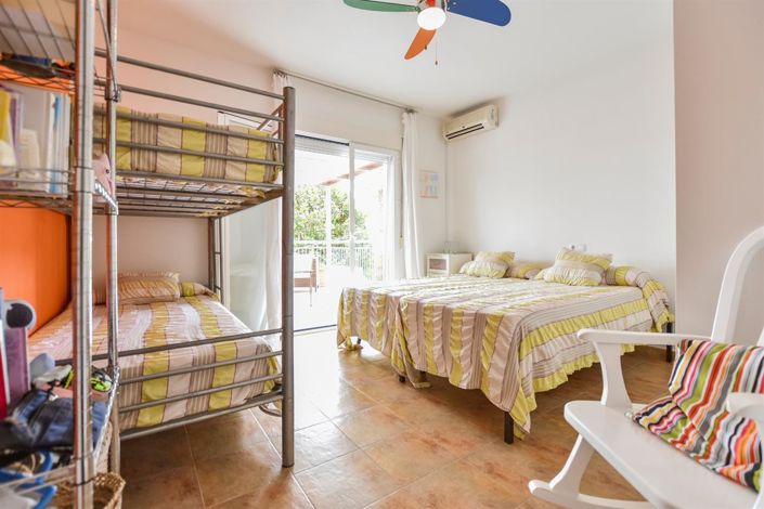 Image No.16-Propriété de 4 chambres à vendre à Calabardina