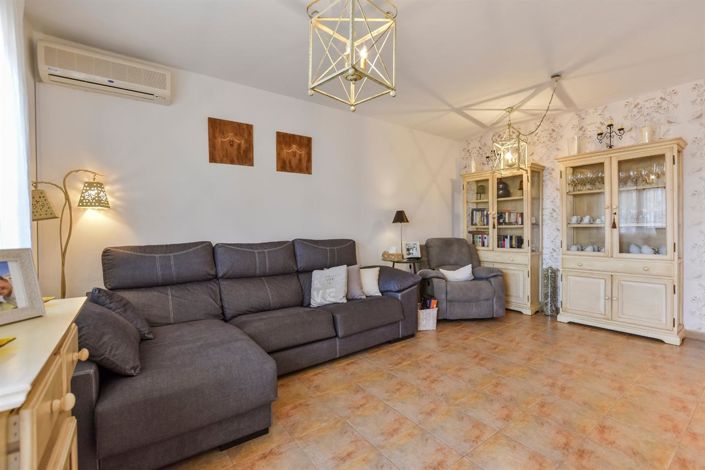 Image No.5-Propriété de 4 chambres à vendre à Calabardina