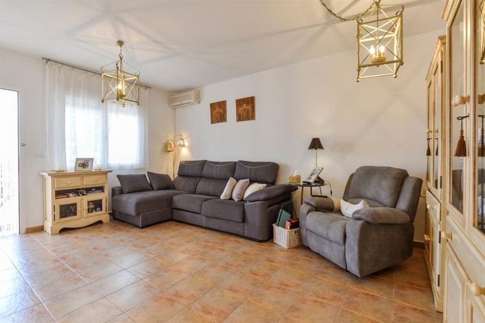 Image No.7-Propriété de 4 chambres à vendre à Calabardina