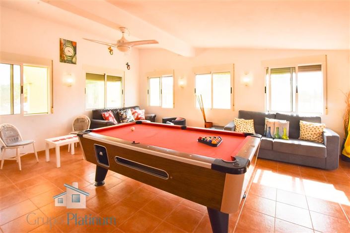 Image No.17-7 Bed Villa for sale