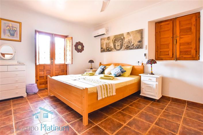 Image No.27-7 Bed Villa for sale