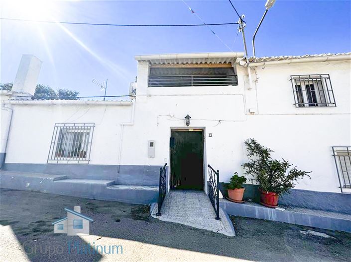 Image No.3-6 Bed Property for sale