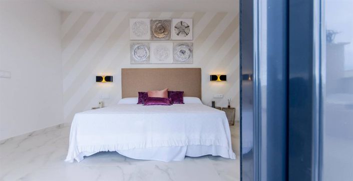 Image No.11-3 Bed Villa for sale