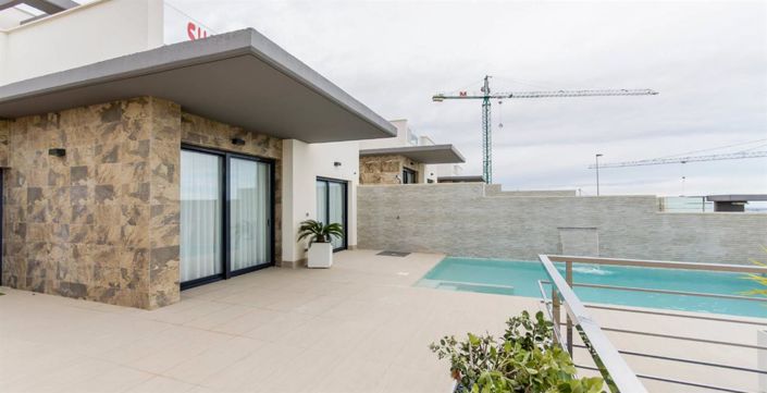 Image No.19-3 Bed Villa for sale