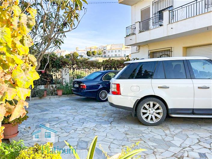 Image No.2-4 Bed Villa for sale