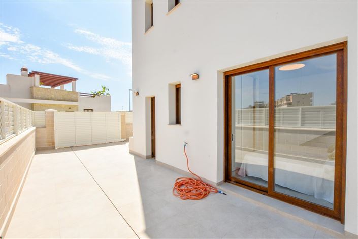 Image No.11-3 Bed Villa for sale