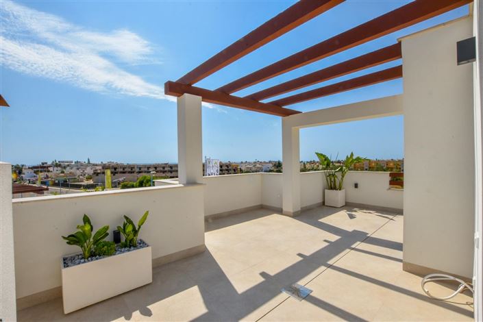 Image No.2-3 Bed Villa for sale