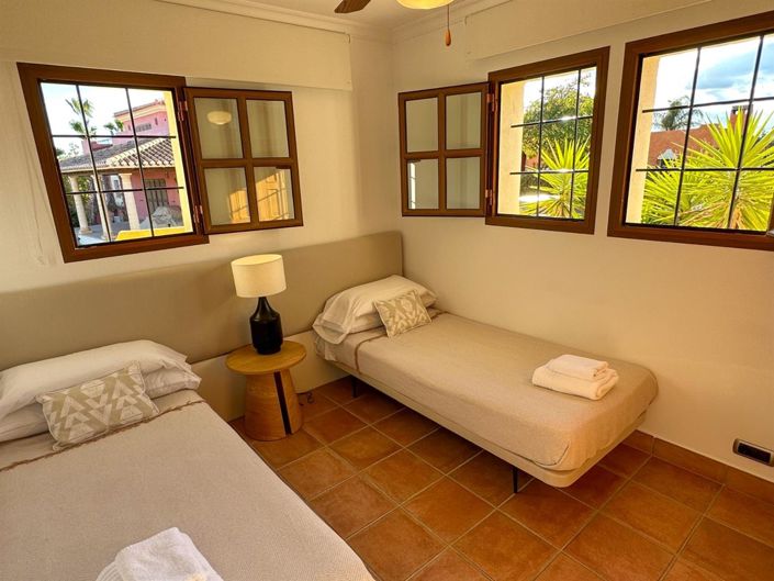 Image No.6-3 Bed Villa for sale