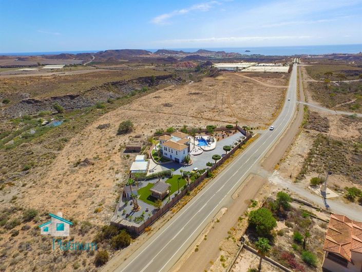 Image No.40-3 Bed Villa for sale