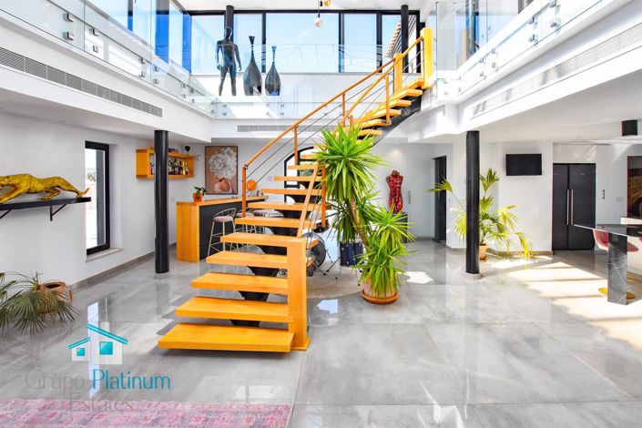 Image No.9-3 Bed Villa for sale