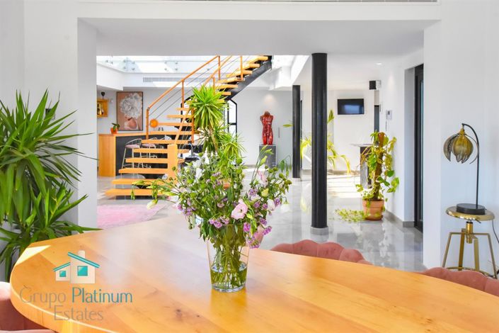 Image No.8-3 Bed Villa for sale