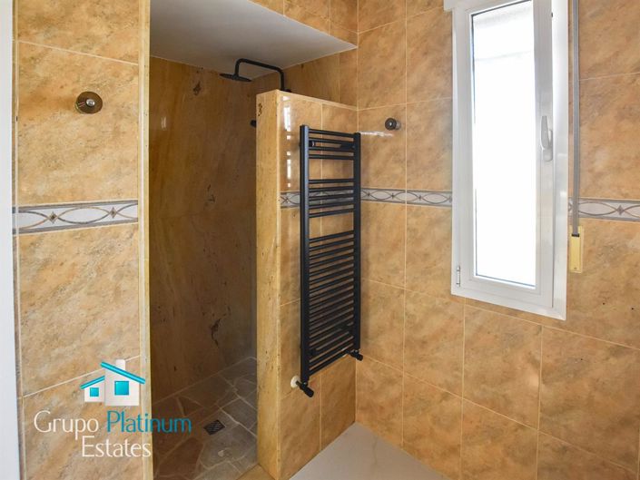 Image No.23-4 Bed Villa for sale