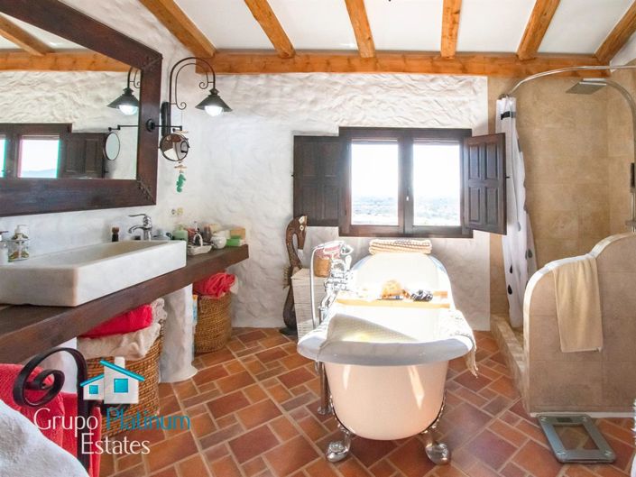 Image No.22-Villa de 4 chambres à vendre à Almeria