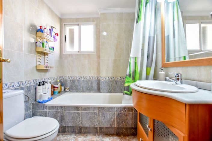 Image No.10-3 Bed Apartment for sale